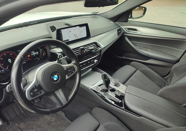 BMW Seria 5 cena 118700 przebieg: 156000, rok produkcji 2017 z Kutno małe 67